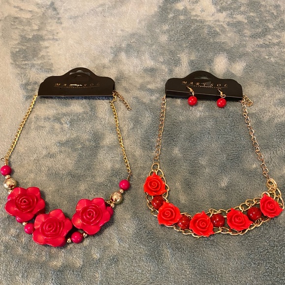 2 for 1 necklaces with matching earrings - Picture 3 of 7